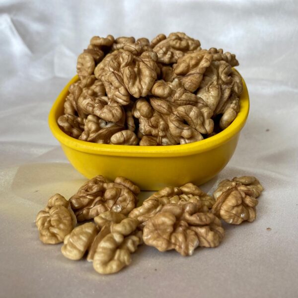 Kashmiri Snow White Walnut Kernels -2 Piece - Image 4